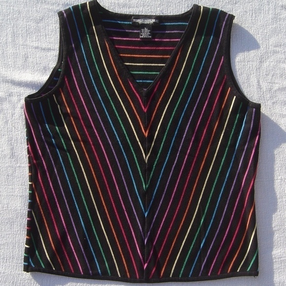 Pride!- World Republic Black Sweater with Rainbow Stripes Sleeveless Size Large - Picture 2 of 7